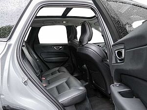 Volvo  T8 Plus Dark Recharge Plug-In Hybrid AWD