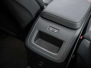 Volvo  T8 Plus Dark Recharge Plug-In Hybrid AWD