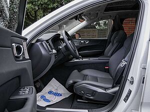 Volvo  T8 Plus Dark Recharge Plug-In Hybrid AWD
