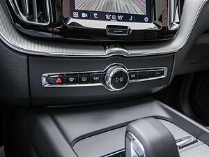 Volvo  T8 Plus Dark Recharge Plug-In Hybrid AWD
