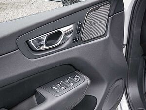 Volvo  T8 Plus Dark Recharge Plug-In Hybrid AWD