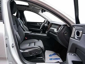 Volvo  T8 Plus Dark Recharge Plug-In Hybrid AWD