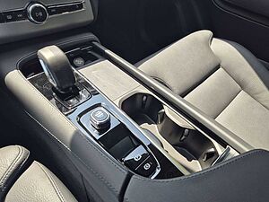 Volvo  T8 Plus Bright Recharge Plug-In Hybrid AWD