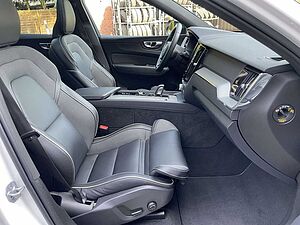 Volvo  T6 AWD Recharge R-Design LONG RANGE | AHK | 360° |