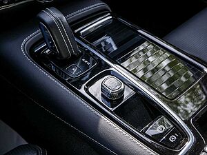 Volvo  T8 Recharge Plug-In Hybrid AWD Plus Dark