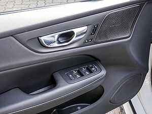Volvo  T8 Recharge Plug-In Hybrid AWD Plus Dark