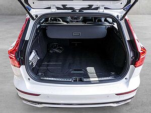 Volvo  T8 Recharge Plug-In Hybrid AWD Plus Dark
