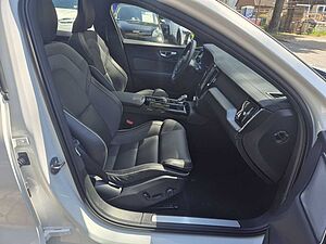 Volvo  T8 Ultimate Dark Recharge Plug-In Hybrid AWD