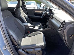 Volvo  T3 Momentum Pro KAMERA | HARMAN/KARDON | WINTER-PA
