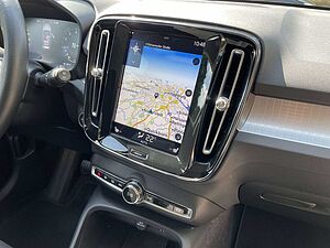 Volvo  T3 Momentum Pro KAMERA | HARMAN/KARDON | WINTER-PA