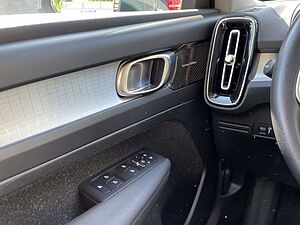 Volvo  T3 Momentum Pro KAMERA | HARMAN/KARDON | WINTER-PA