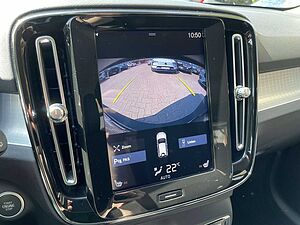 Volvo  T3 Momentum Pro KAMERA | HARMAN/KARDON | WINTER-PA