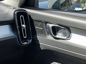 Volvo  T3 Momentum Pro KAMERA | HARMAN/KARDON | WINTER-PA