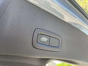Volvo  T3 Momentum Pro KAMERA | HARMAN/KARDON | WINTER-PA