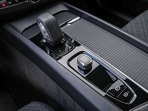 Volvo  Momentum Pro KLIMA SHZ KAMERA FACEL. LED