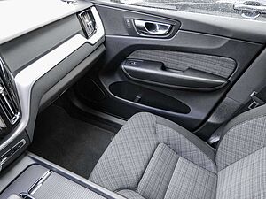 Volvo  Momentum Pro KLIMA SHZ KAMERA FACEL. LED