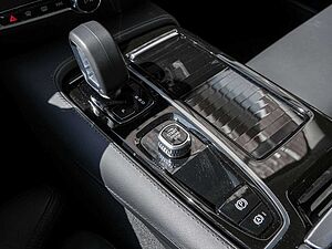 Volvo  T8 Plus Bright Recharge Plug-In Hybrid AWD