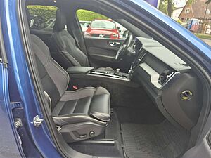 Volvo  B4 R-Design Geartronic *Panorama*Kamera*H/K*