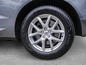 Volvo  D4 Geartronic Momentum