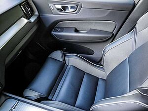 Volvo  T8 Twin Engine AWD R-Design
