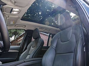 Volvo  T8 Ultimate Dark Recharge Plug-In Hybrid AWD