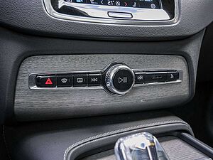 Volvo  T8 Ultimate Dark Recharge Plug-In Hybrid AWD