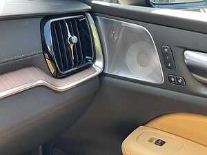Volvo  Kombi T6 Ultra Dark Recharge Plug-In Hybrid AWD