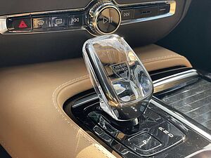 Volvo  Kombi T6 Ultra Dark Recharge Plug-In Hybrid AWD