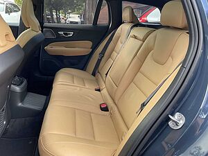 Volvo  Kombi T6 Ultra Dark Recharge Plug-In Hybrid AWD