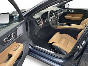 Volvo  Kombi T6 Ultra Dark Recharge Plug-In Hybrid AWD