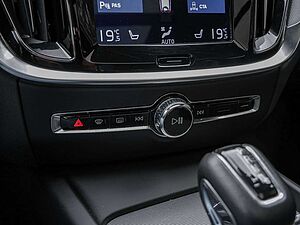 Volvo  D4 Cross Country Pro AWD