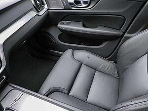 Volvo  D4 Cross Country Pro AWD