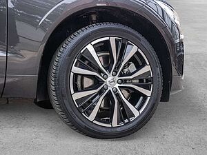 Volvo  B4 D Plus Dark 2WD