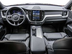 Volvo  B4 D Plus Dark 2WD
