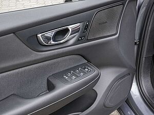 Volvo  T4 Geartronic R-Design HUD LED PANO 360°