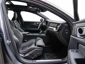 Volvo  T4 Geartronic R-Design HUD LED PANO 360°