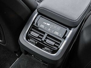 Volvo  T4 Geartronic R-Design HUD LED PANO 360°