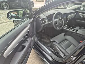 Volvo  T8 Ultimate Dark Recharge Plug-In Hybrid AWD