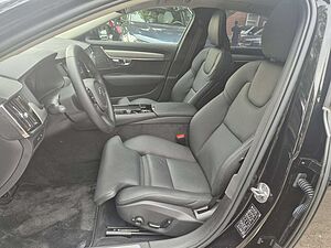 Volvo  T8 Ultimate Dark Recharge Plug-In Hybrid AWD
