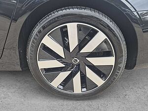 Volvo  T8 Ultimate Dark Recharge Plug-In Hybrid AWD