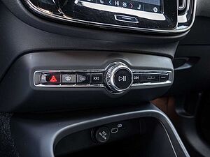 Volvo  Core Recharge Single Pure Electric 2WD