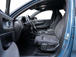 Volvo  Core Recharge Single Pure Electric 2WD