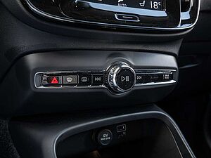 Volvo  T5 R-Design Expression Recharge ACC | AHK | BLIS | Licht- & Winter-Pak.