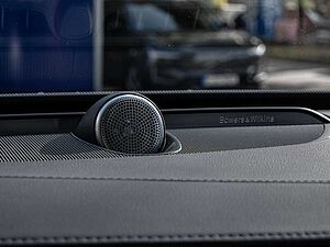 Volvo  T8 Ultimate Dark Recharge Plug-In Hybrid AWD