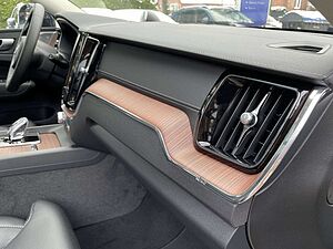 Volvo  T8 AWD Recharge Ultimate Dark Plug-In Hybrid
