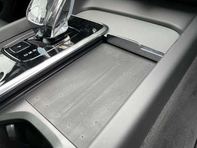 Volvo  Plus Black Edition Recharge Plug-In Hybrid AWD T6 Harman Kardon 360 Grad Kamera