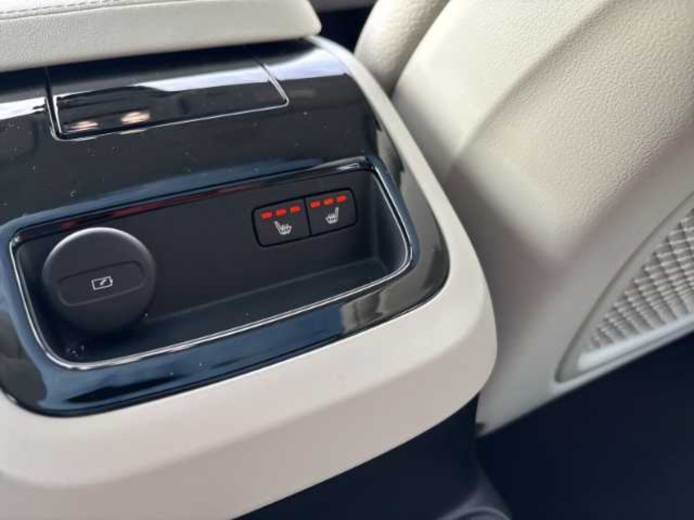 Volvo  Plus Dark Plug-In Hybrid 360°Kamera Pano-Schiebedach Memory Sitze