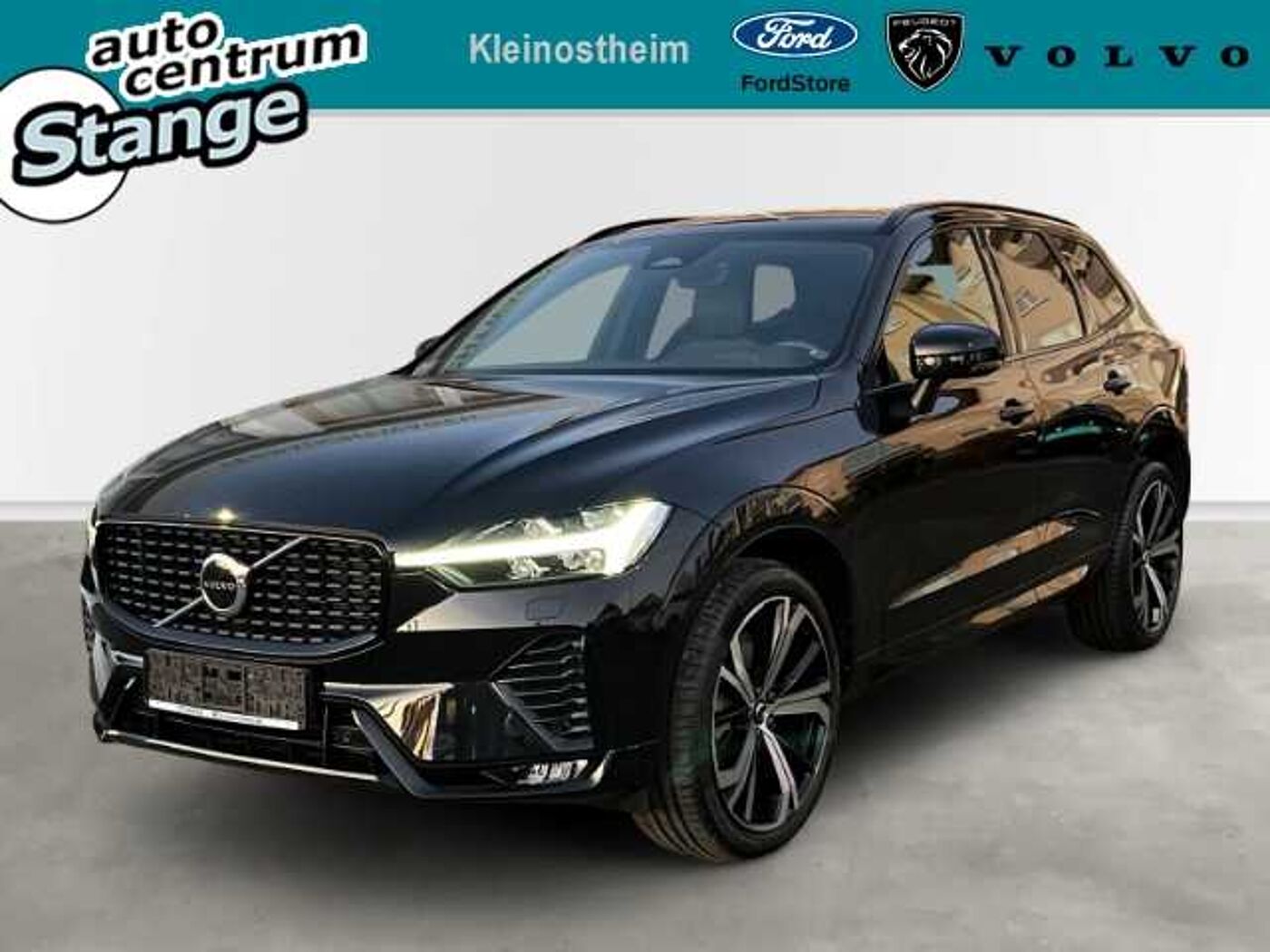 Volvo  Plus Dark B4 AHK schwenkb. Schiebedach Standhzg.