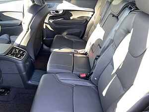 Volvo  T8 Ultimate Dark Recharge AWD,360°Kamera,7-Sitzer, AHK