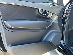 Volvo  T8 Ultimate Dark Recharge AWD,360°Kamera,7-Sitzer, AHK